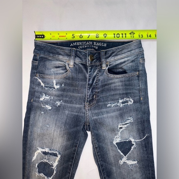 American Eagle Size 2 Dark Wash Distressed Hi Rise Skinny Jegging Jeans - Picture 2 of 9